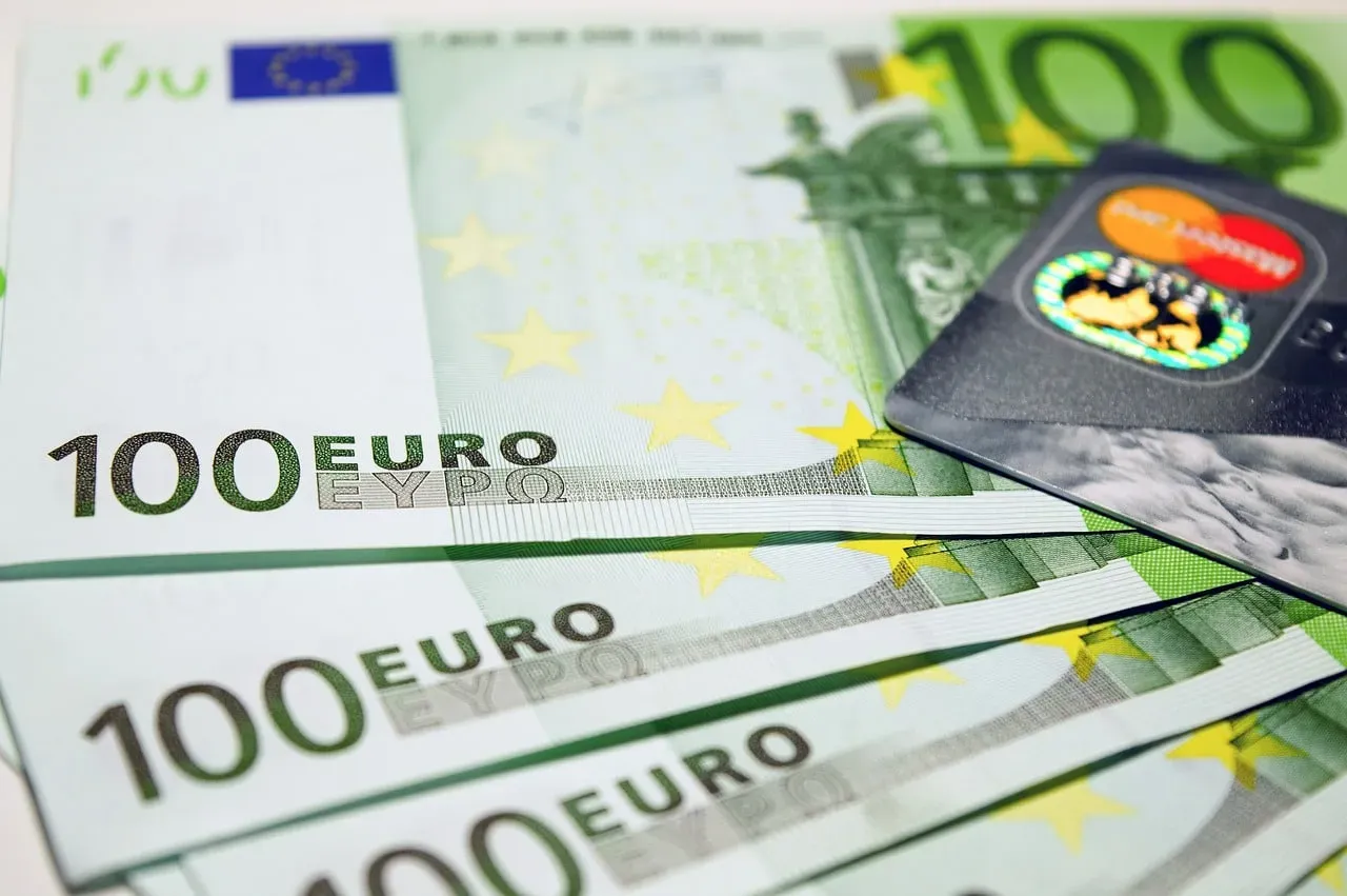 Начисление зарплаты работникам неправительственной организации