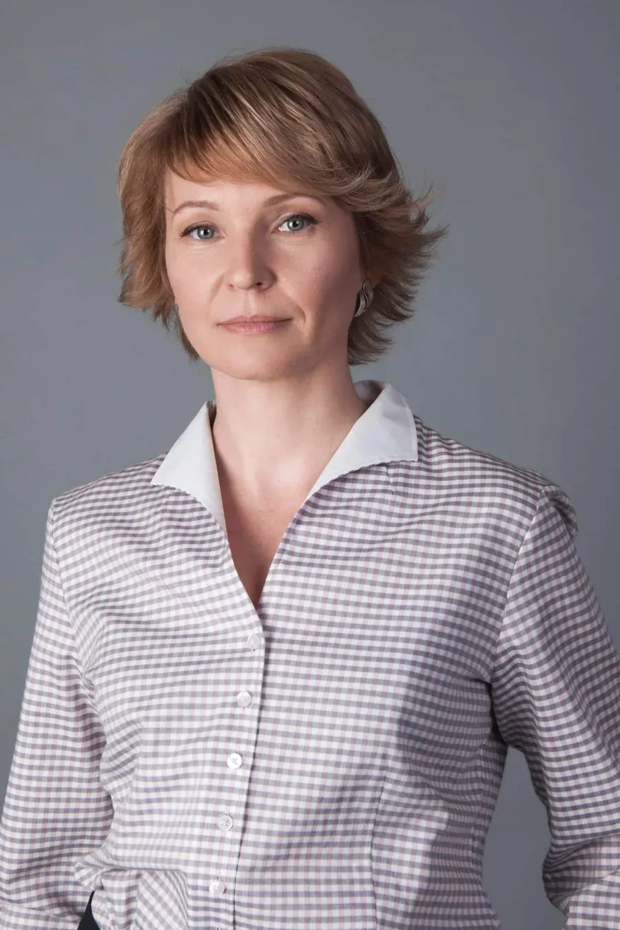 Елена Тютюнник