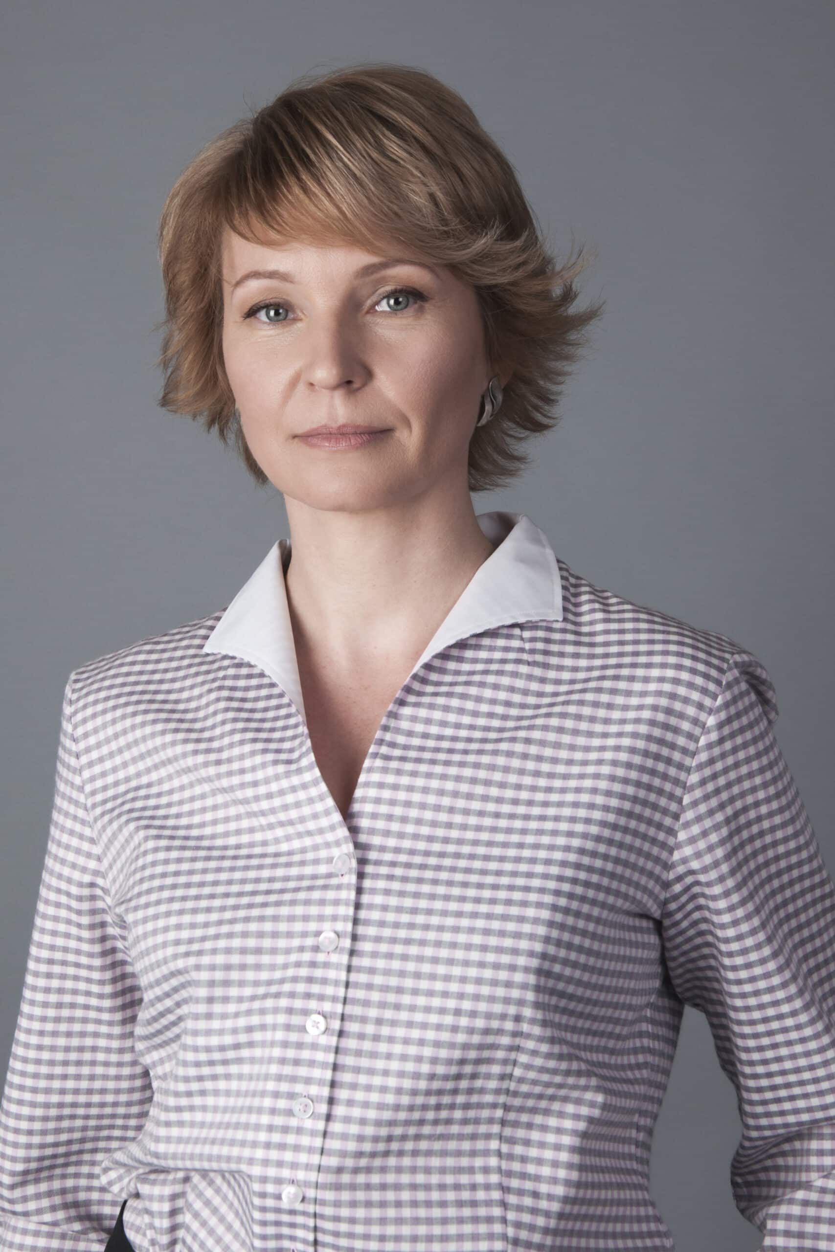 Олена Тютюнник